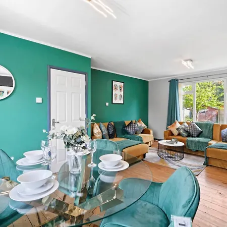 Spacious Luxury Garden House Free Parking بريستول