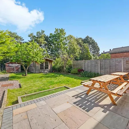 Spacious Luxury Garden House Free Parking Prázdninový dům Bristol